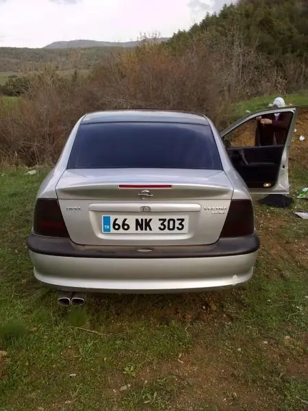 OPEL VECTRA GT